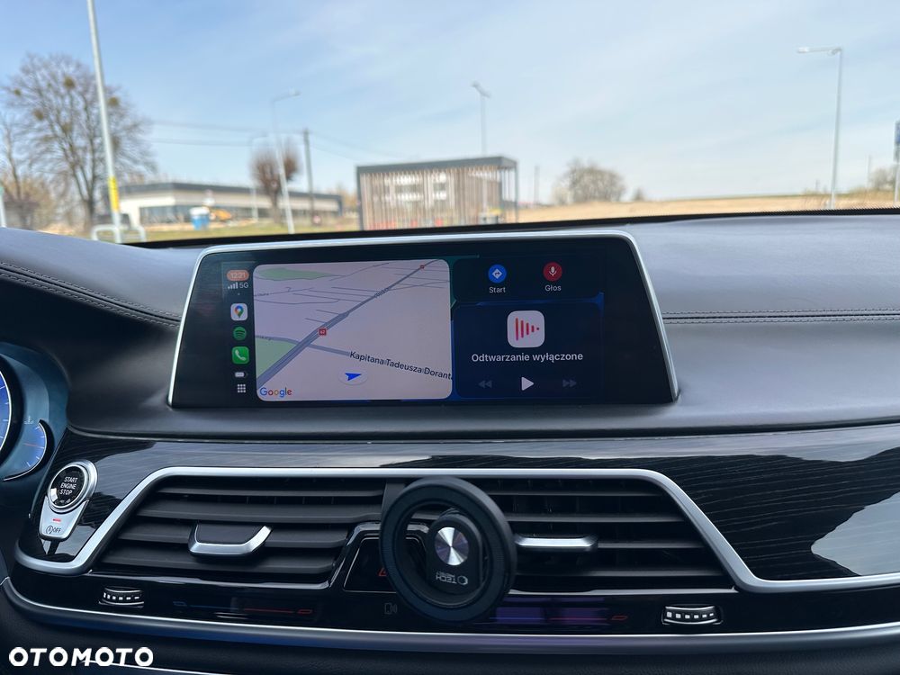 BMW Seria 7 740Li - 28