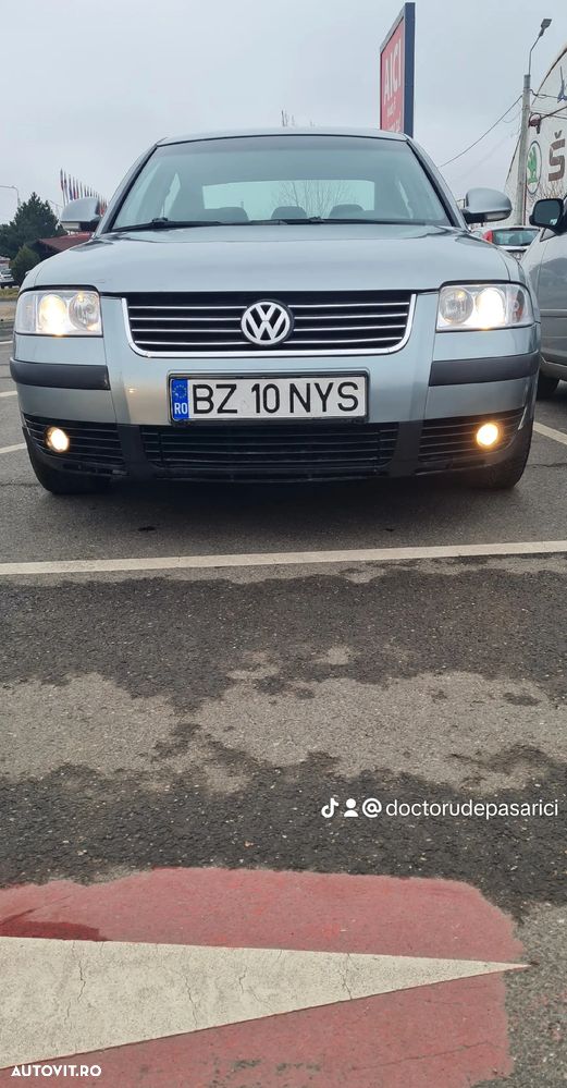 Volkswagen Passat 1.9TDI Highline - 1
