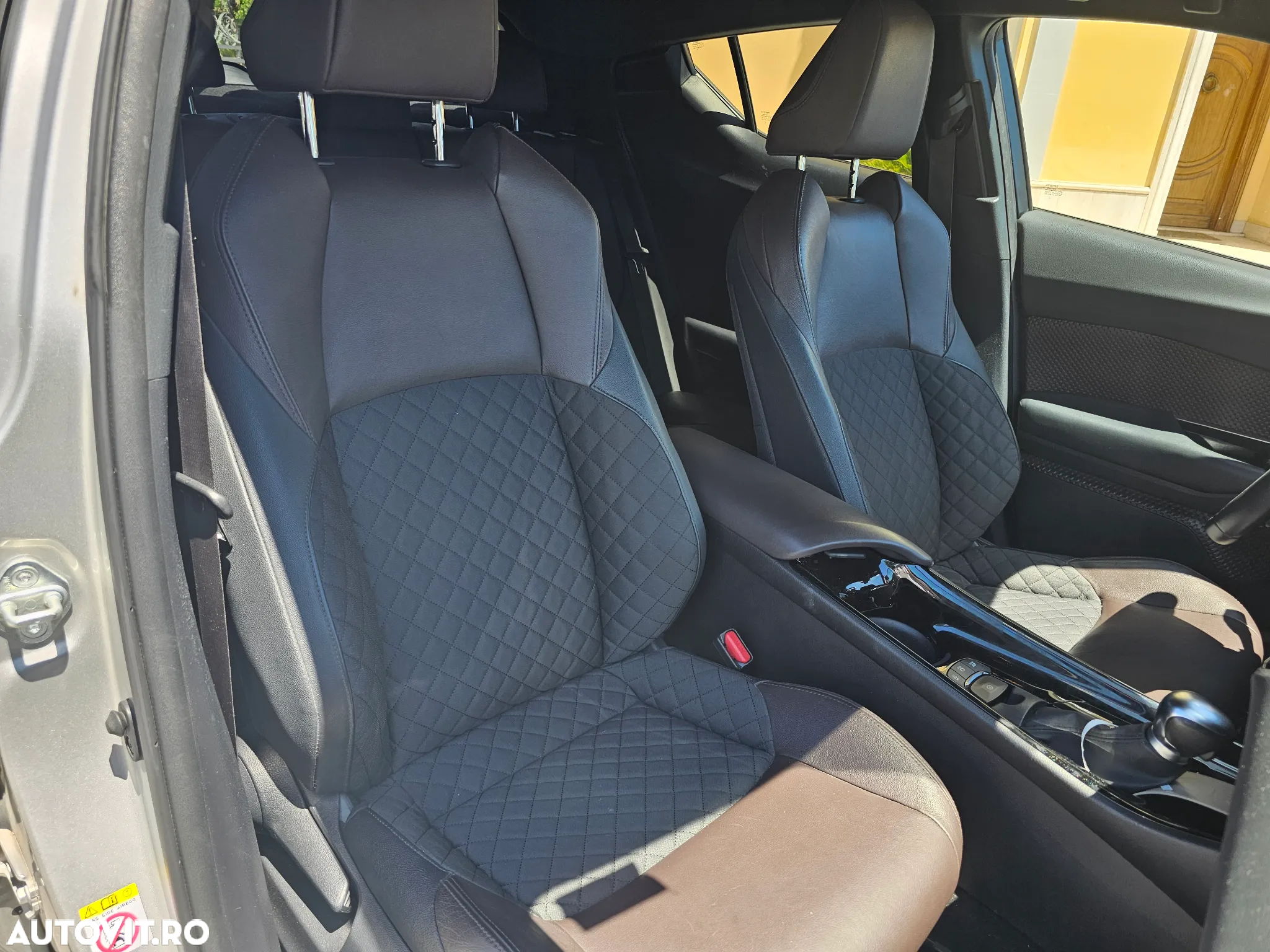 Toyota C-HR 1.8 HSD 122 CP 4x2 CVT Style - 14