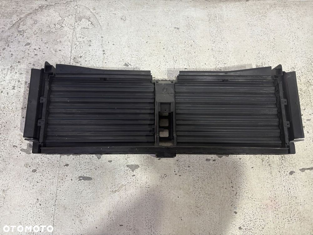 ŻALUZJA ROLETA KIEROWNICA POWIETRZA RENAULT TRAFIC III 3 VIVARO 620C4 3334R