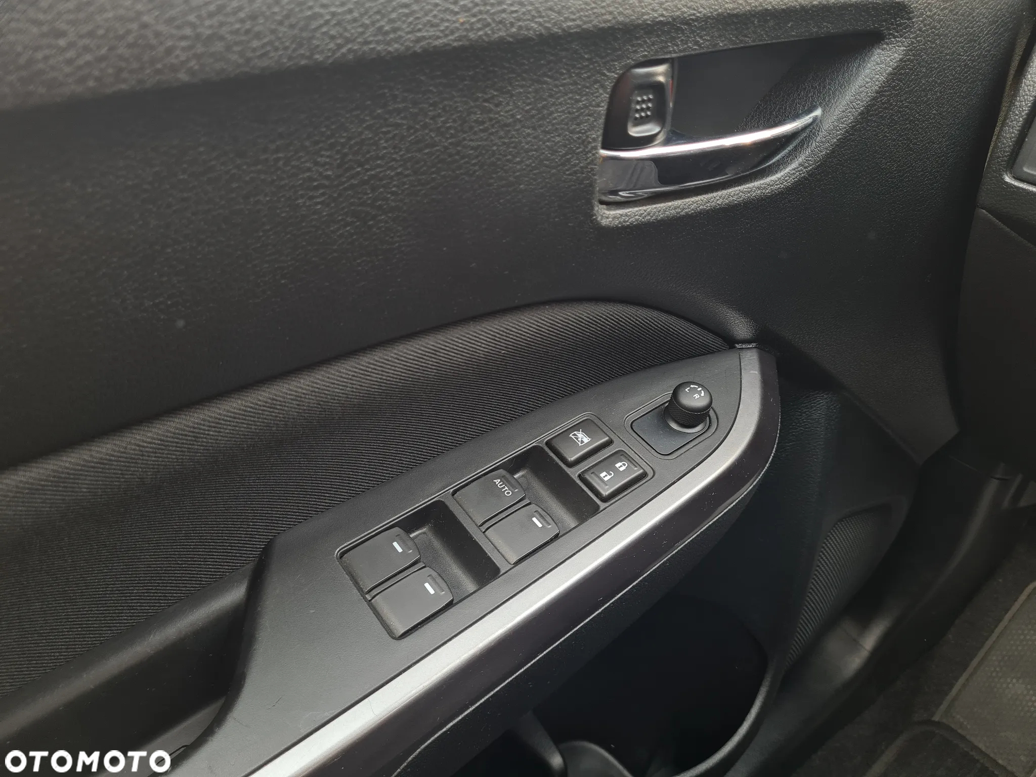 Suzuki Vitara 1.4 Boosterjet Premium 2WD - 9