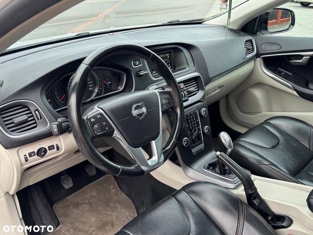 Volvo V40 D3 Ocean Race - 16