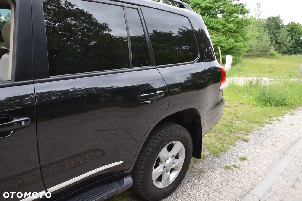 Toyota Land Cruiser LC 4.5 D-4D Sol - 32