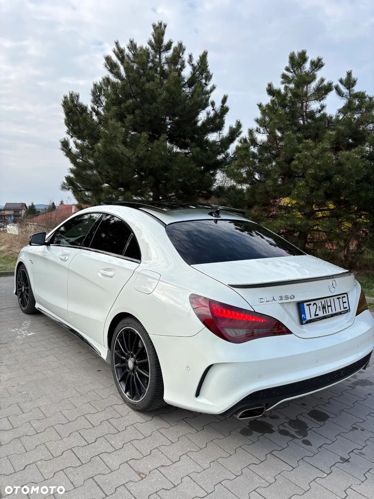 Mercedes-Benz CLA 250 4-Matic AMG Line - 7