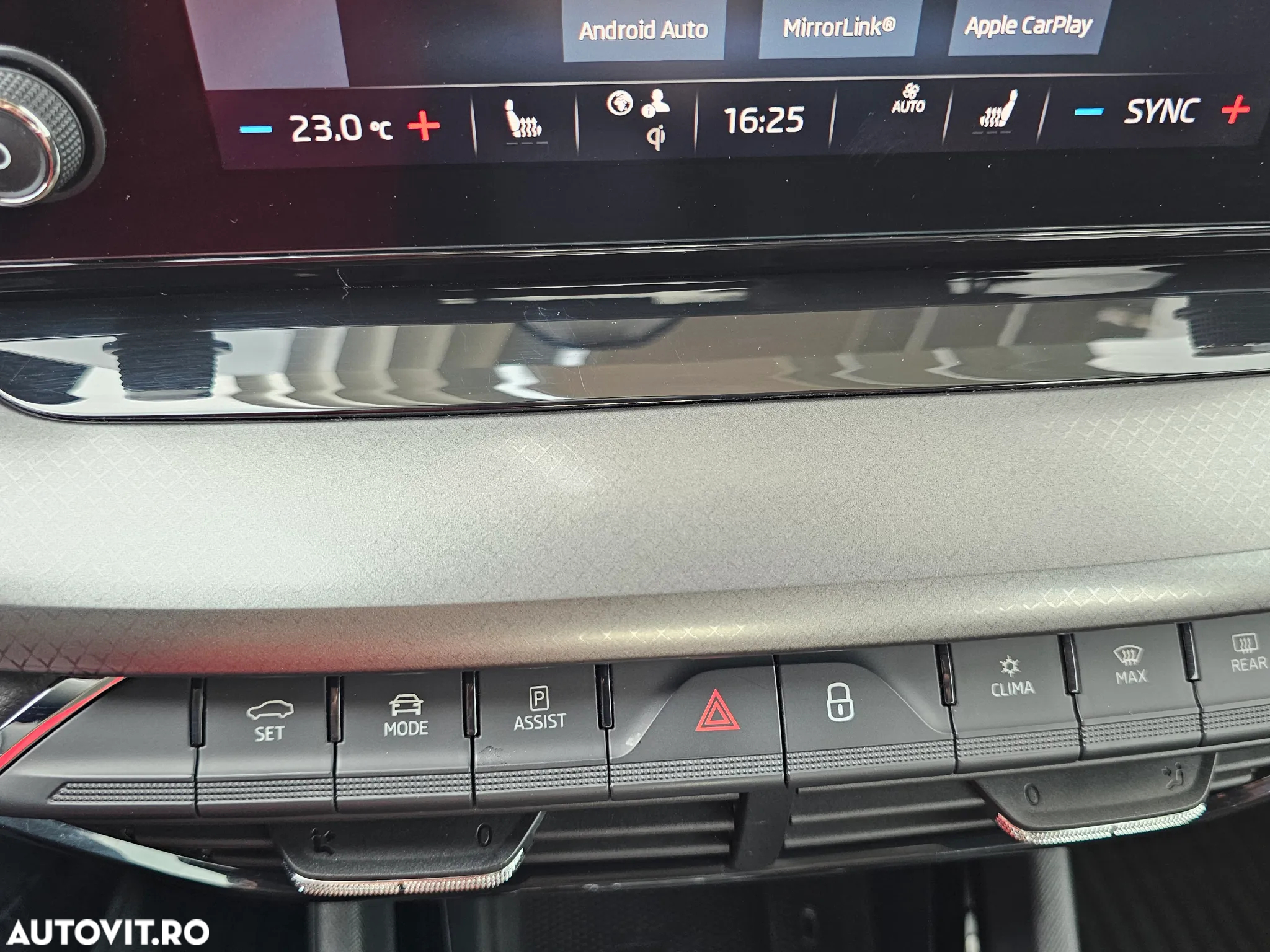 Skoda Octavia 2.0 TDI DSG Ambition - 19