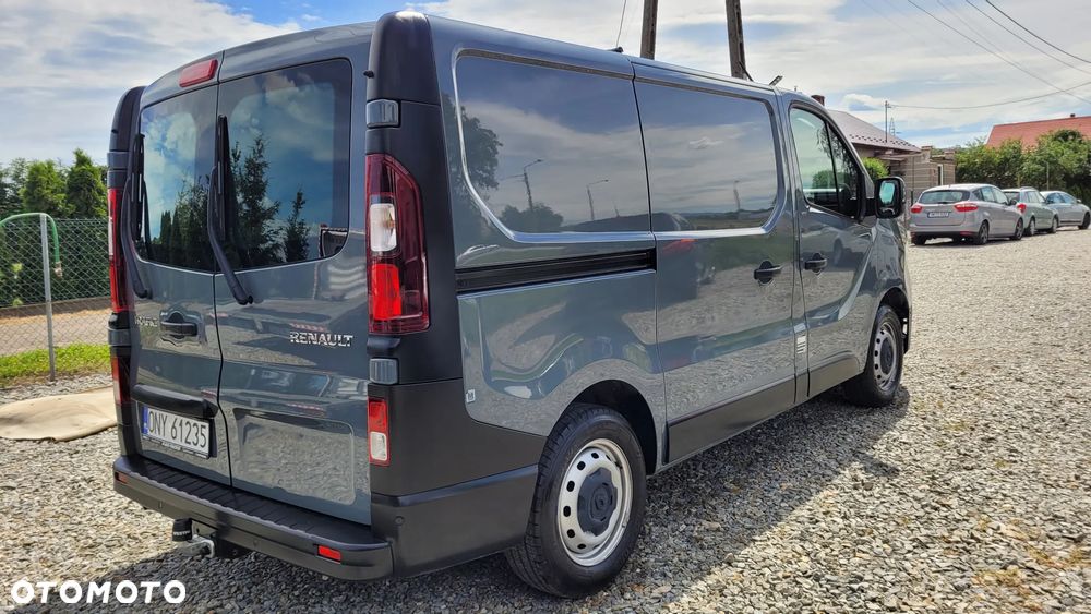 Renault TRAFIC - 2