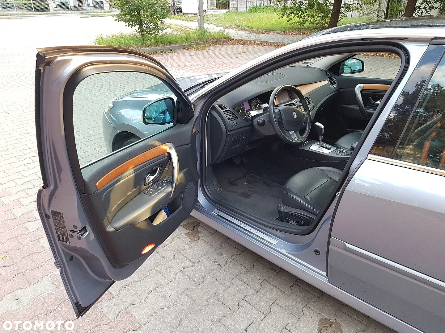 Renault Laguna dCi 150 FAP Initiale - 6