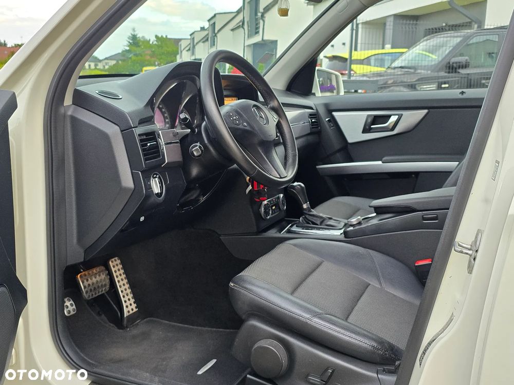 Mercedes-Benz GLK - 12
