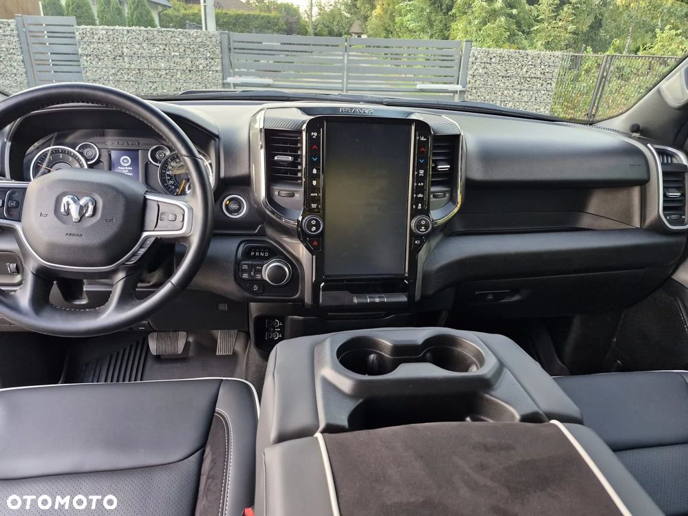 RAM 1500 ver-5-7-quad-cab-laramie - 24