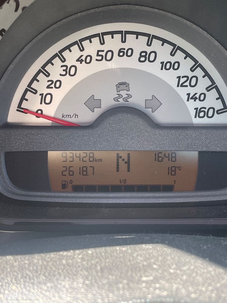 Smart ForTwo Coupé 1.0 mhd Passion 71 Softouch - 9