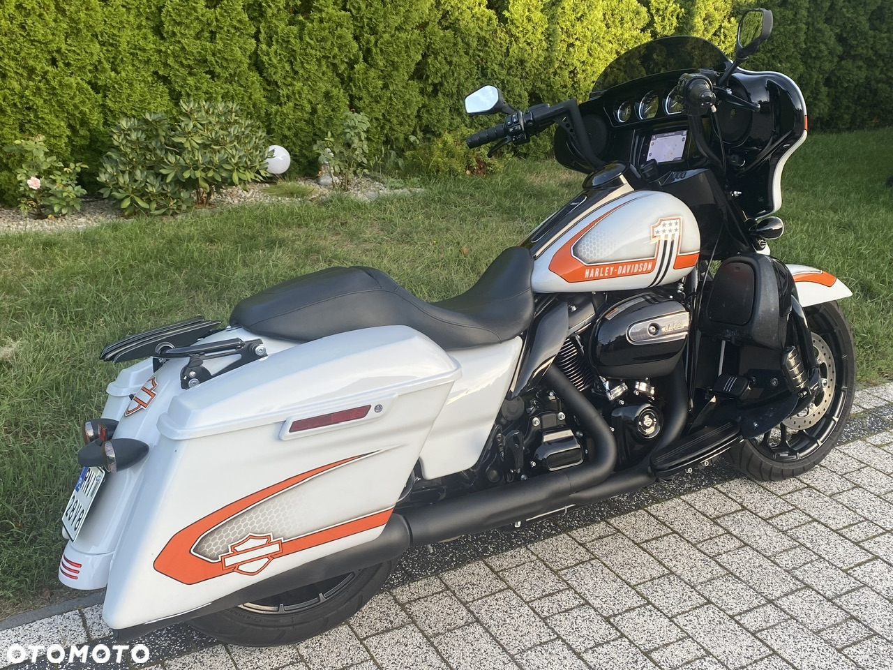 Harley-Davidson Touring Street Glide - 10