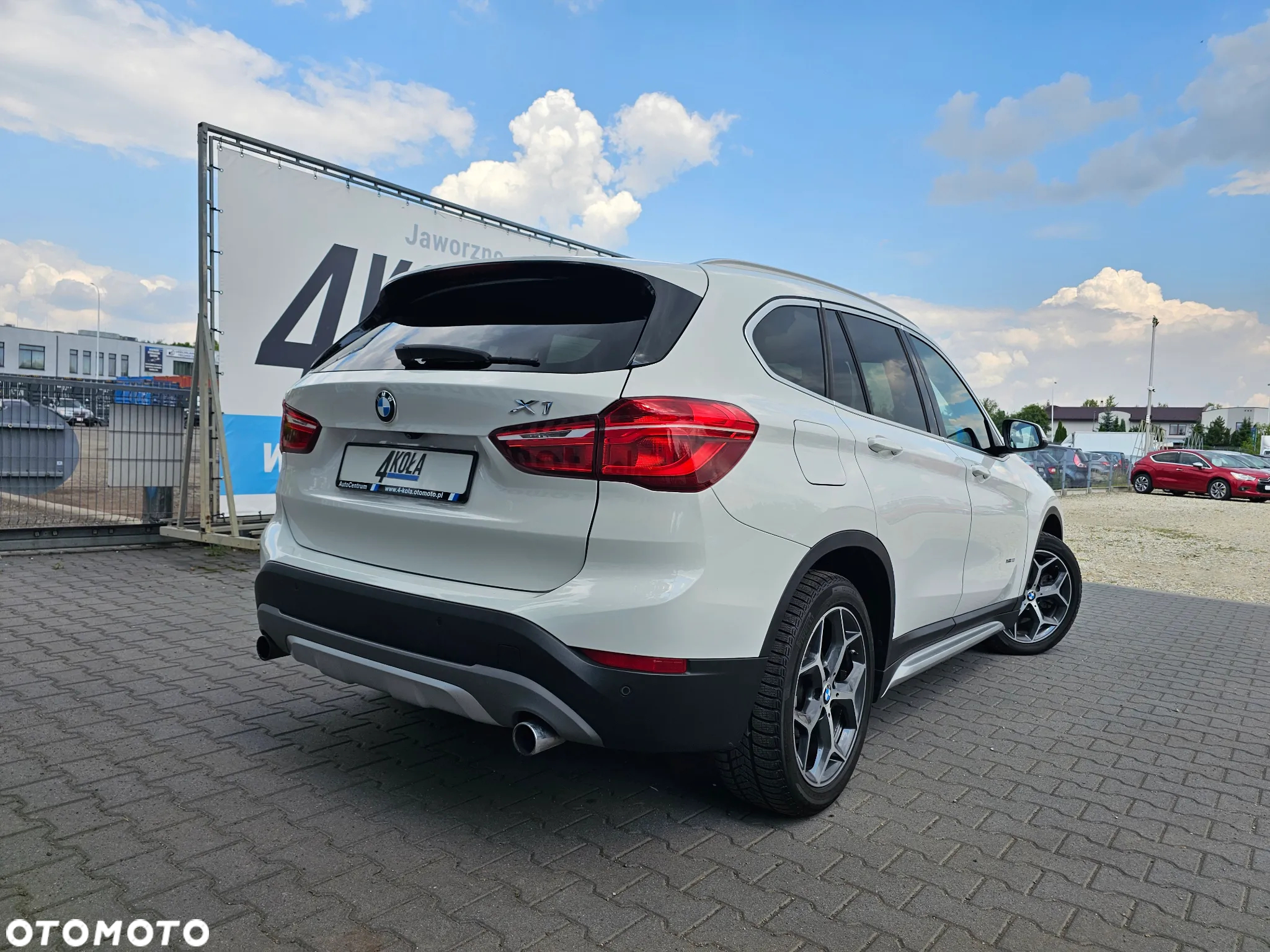 BMW X1 xDrive25i Sport Line - 3