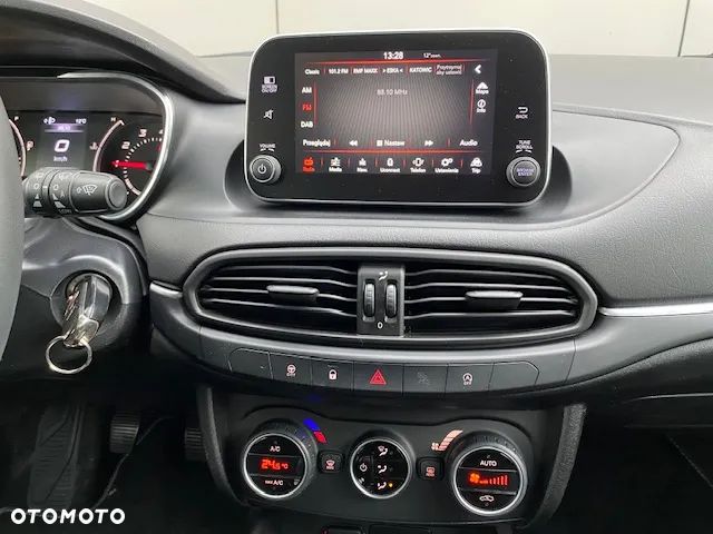 Fiat Tipo 1.4 T-Jet 16v Lounge - 17