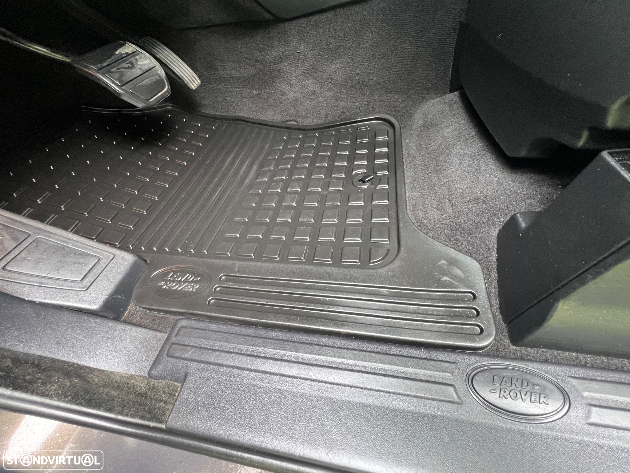 Land Rover Discovery SD V6 HSE - 26