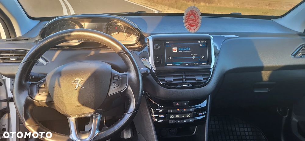 Peugeot 208 Blue-HDi 100 Stop&Start Allure - 11