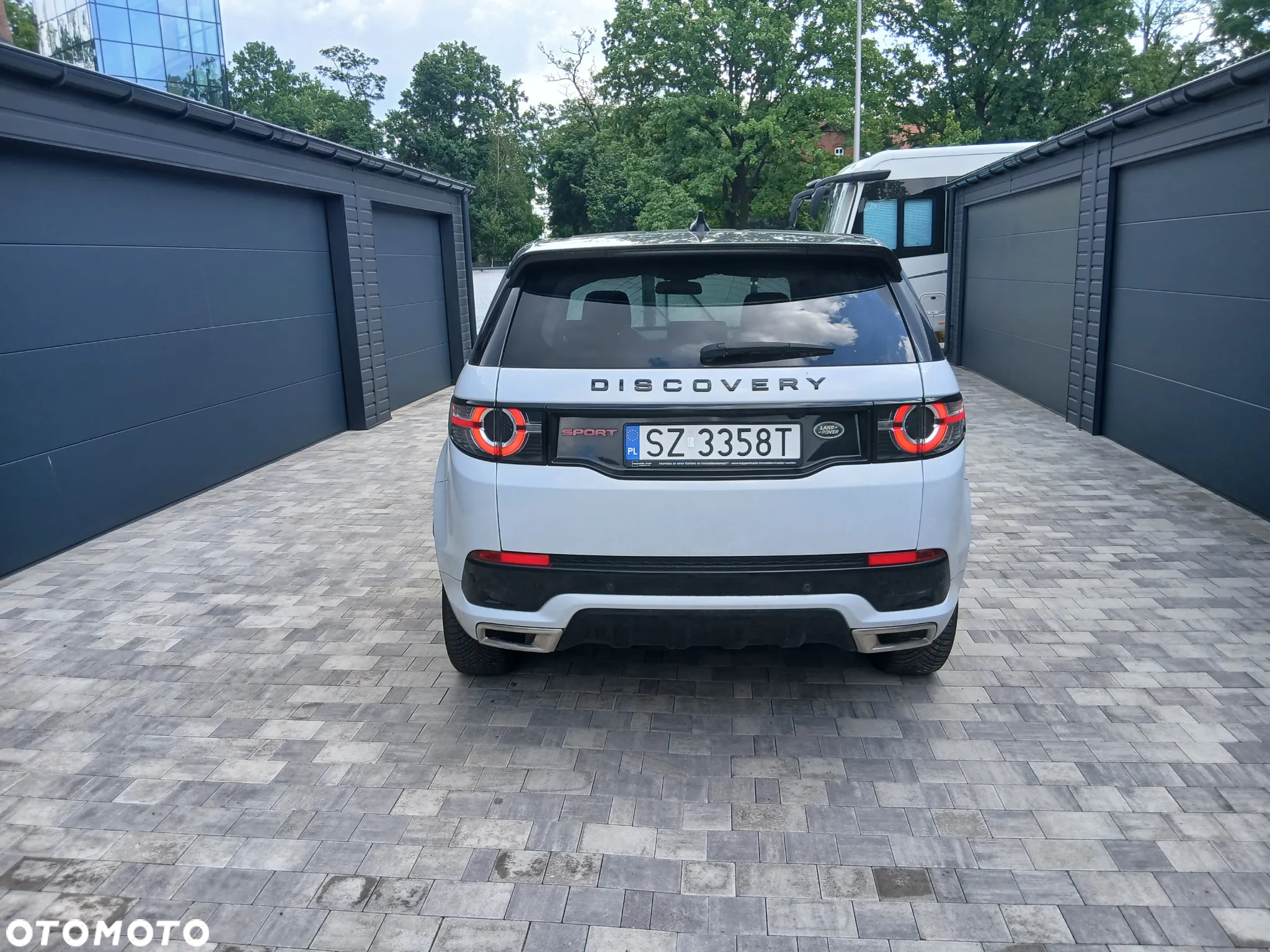 Land Rover Discovery Sport 2.0 D180 R-Dynamic HSE - 6
