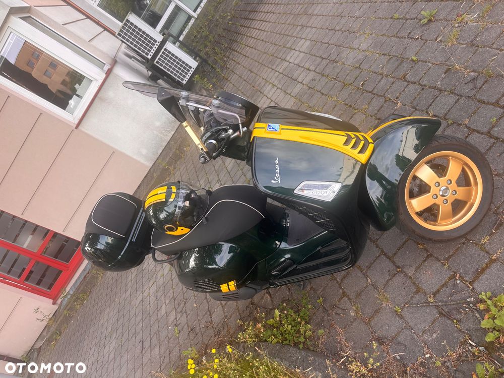 Vespa GTS - 2