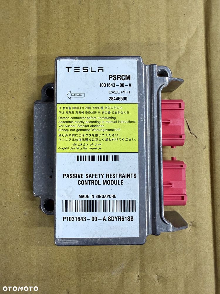 Moduł poduszek powietrznych Tesla Model S P85D Nr. 1031643-00-A. - 1