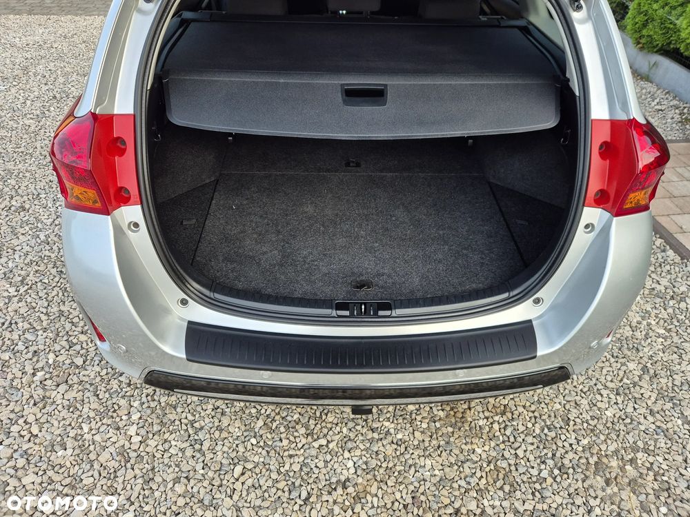 Toyota Auris 1.6 Valvematic Executive - 4