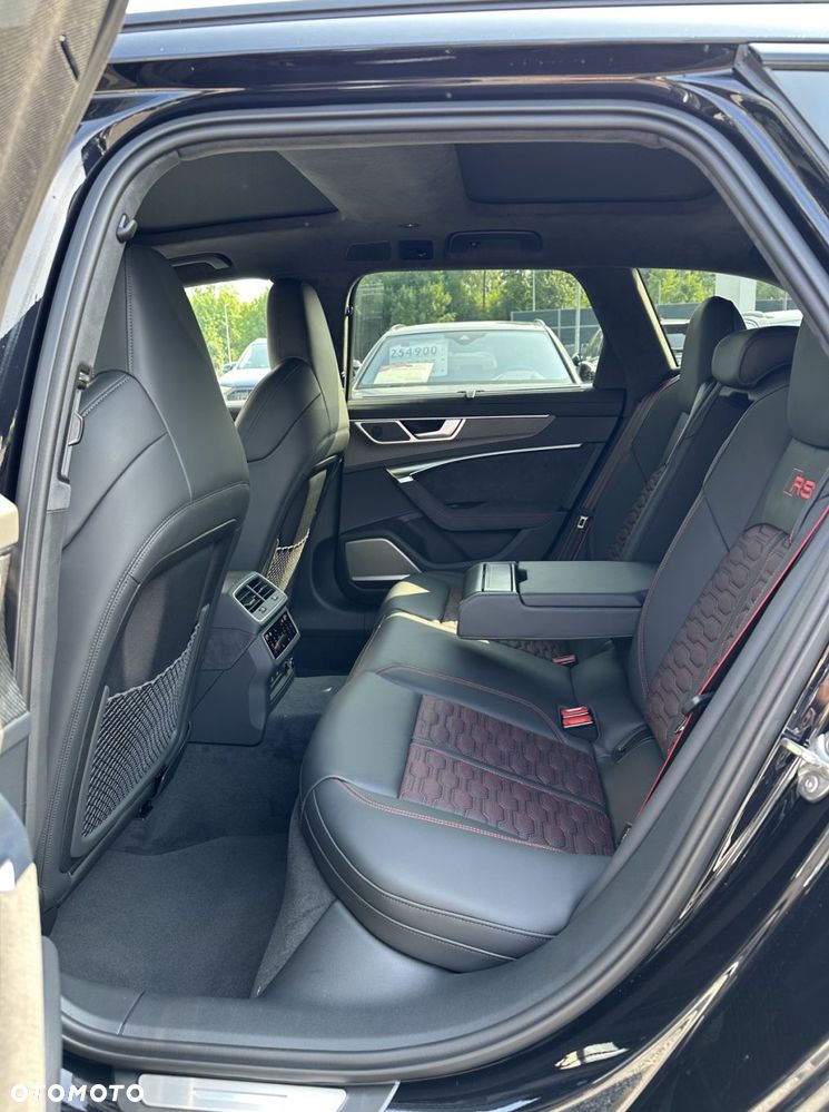 Audi RS6 Avant - 22