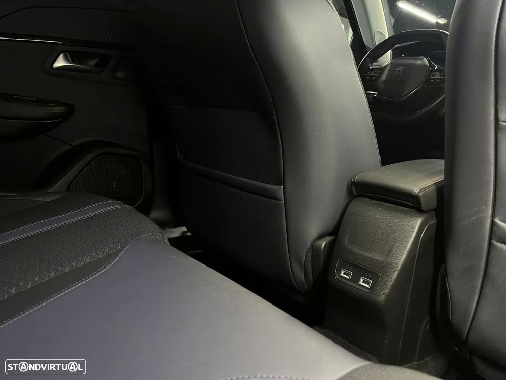 Peugeot e-2008 50 kWh Allure - 47
