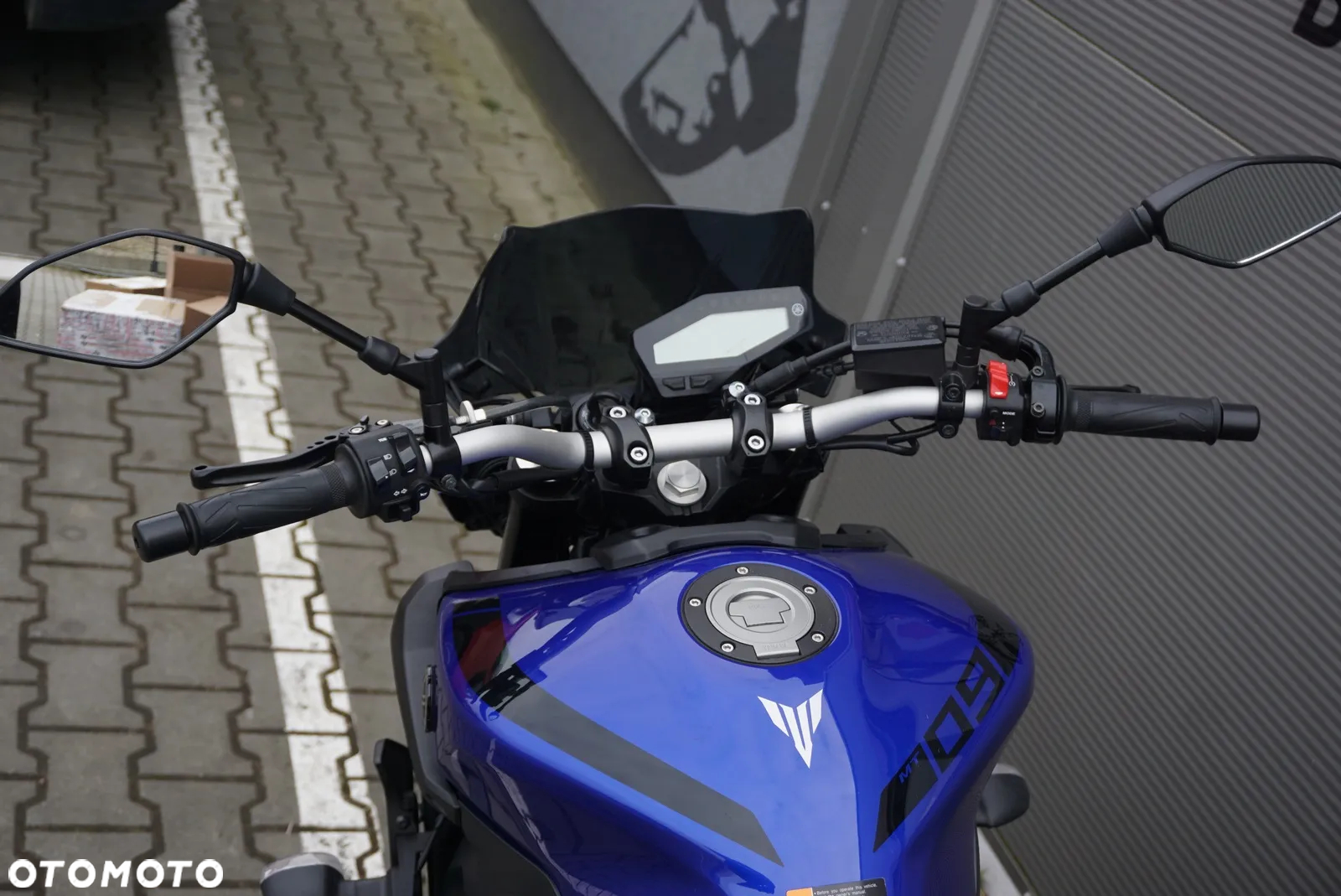 Yamaha MT - 17