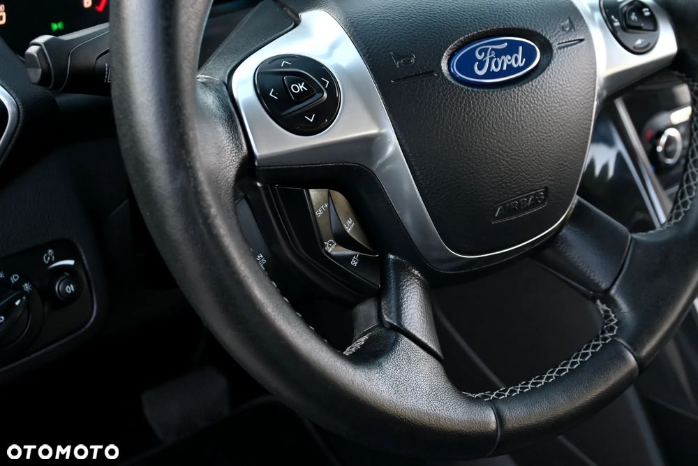 Ford Kuga 2.0 TDCi 4x4 Individual - 33