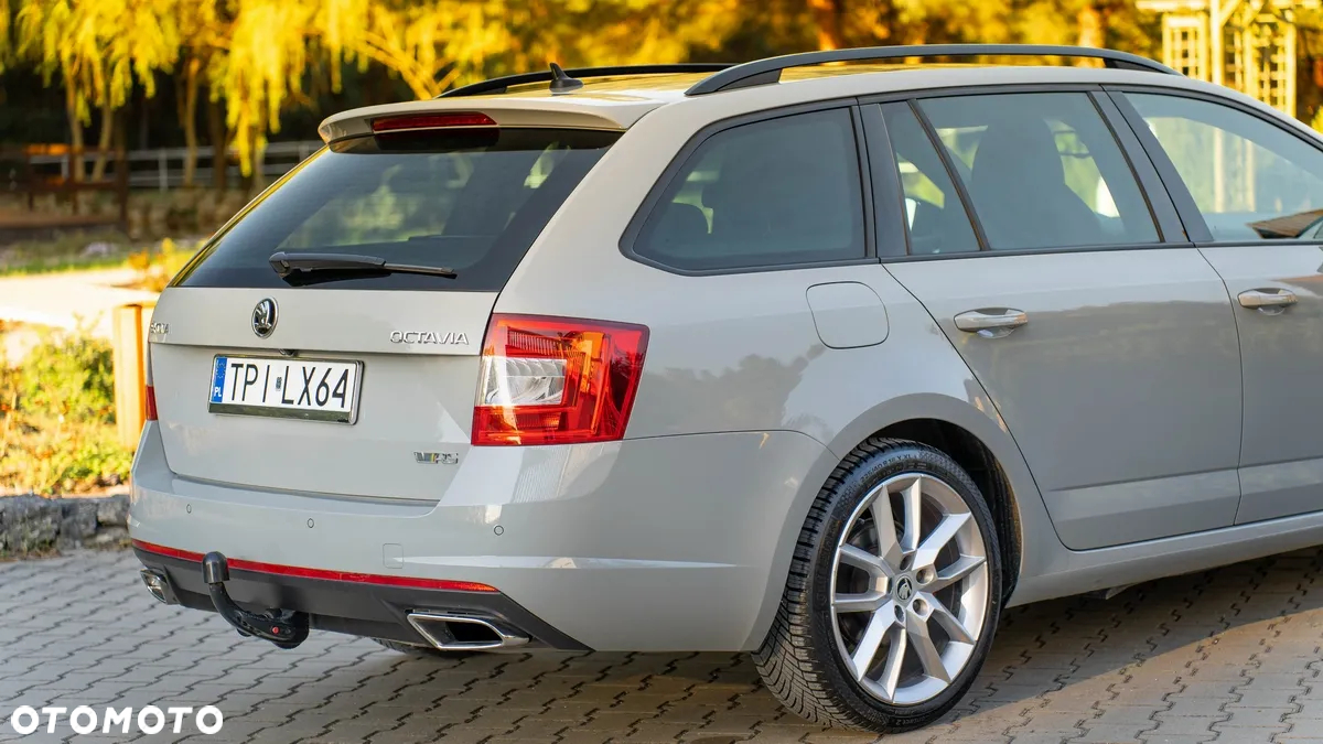 Skoda Octavia 2.0 TDI RS DSG - 18