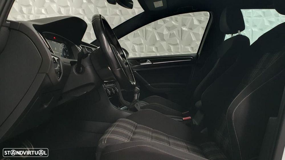 VW Golf 2.0 TDI GTD - 16