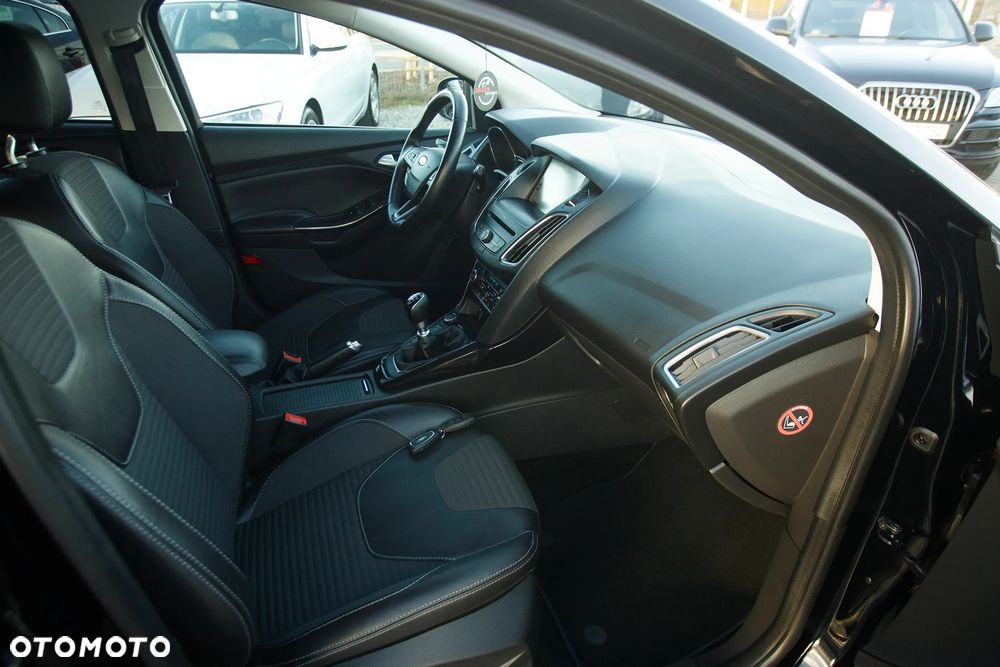 Ford Focus 1.0 EcoBoost Titanium ASS - 25