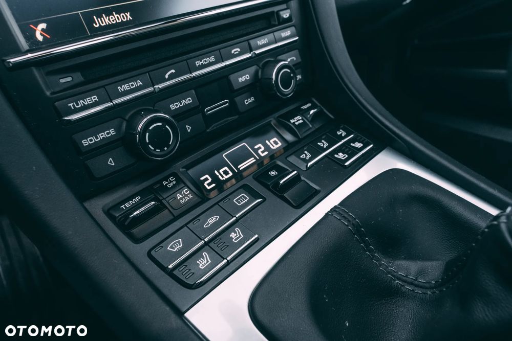 Porsche 911 Carrera 4S - 11