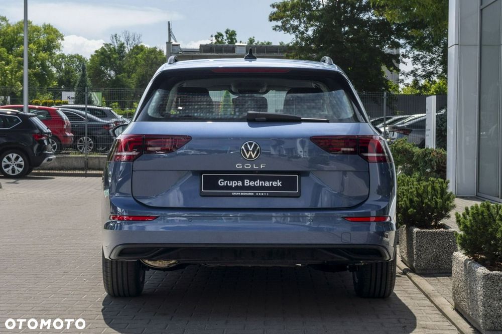 Volkswagen Golf - 8