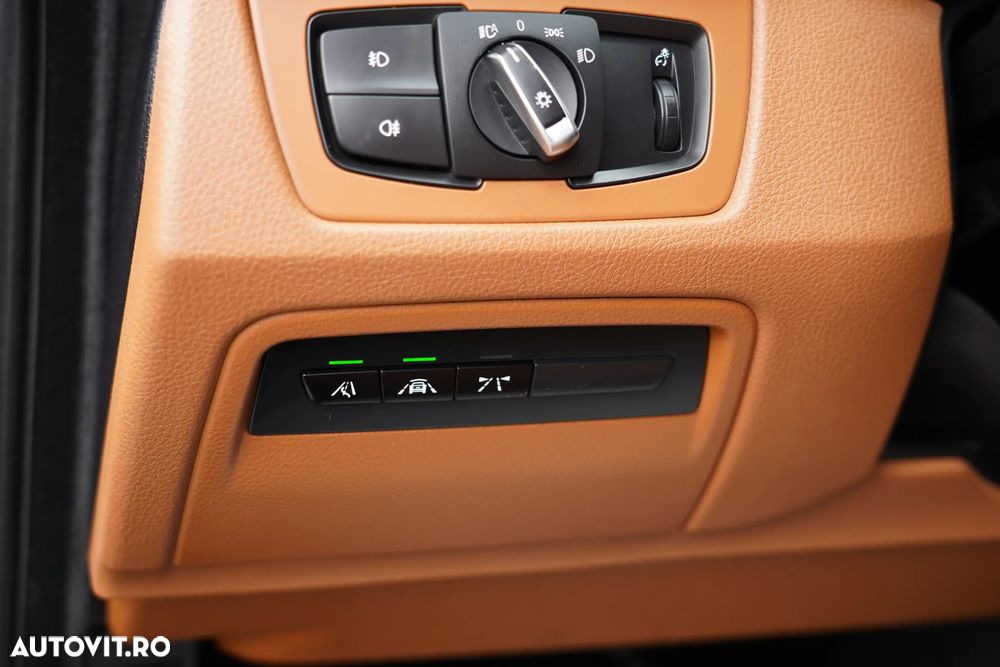 BMW Seria 3 320d Aut. Blue Performance Luxury Line - 35