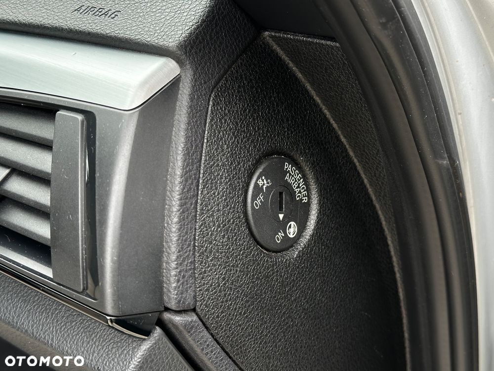 BMW Seria 2 225d Luxury Line - 29