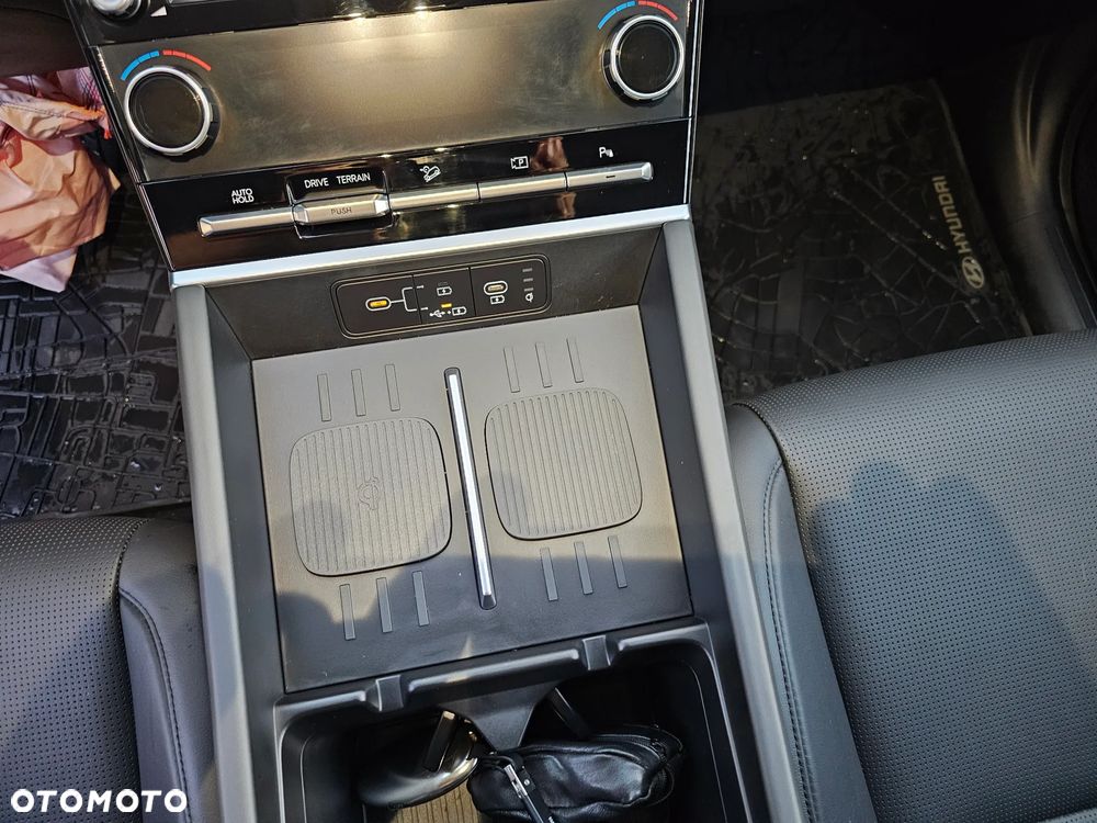 Hyundai Santa Fe 1.6 T-GDI HEV Premium 4WD - 26