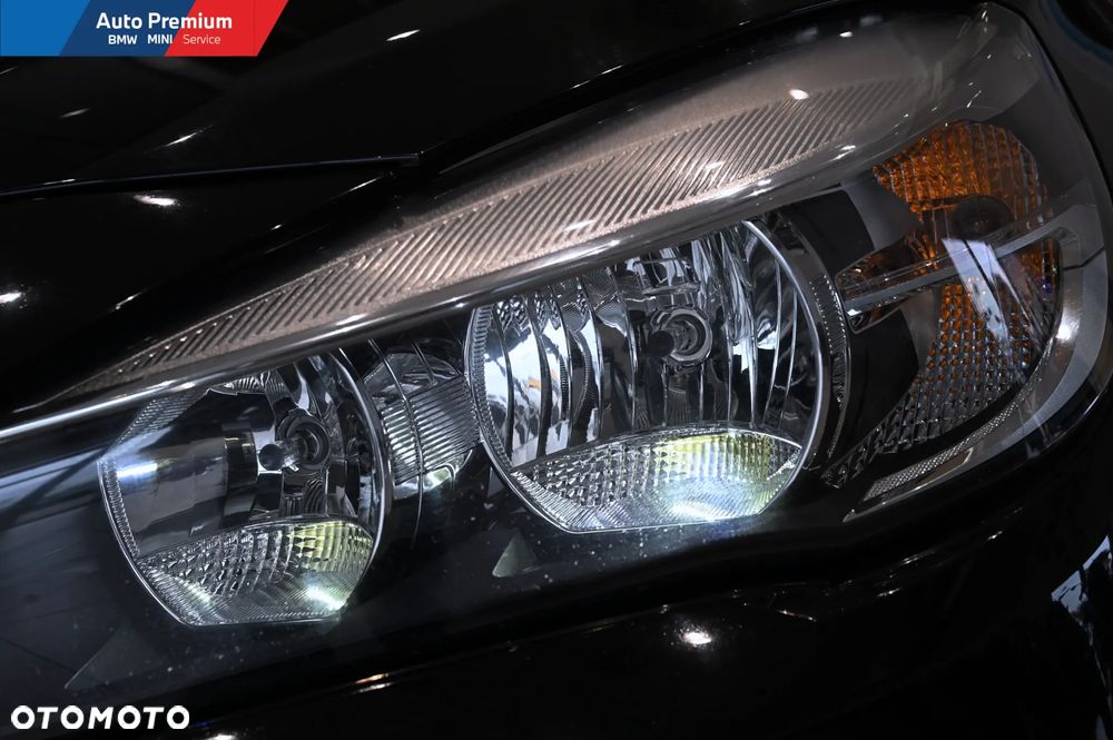 BMW Seria 2 218d - 22