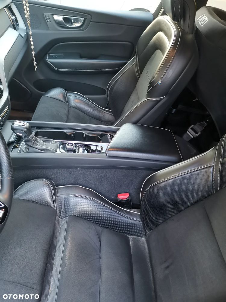 Volvo XC 60 D4 AWD Geartronic RDesign - 3