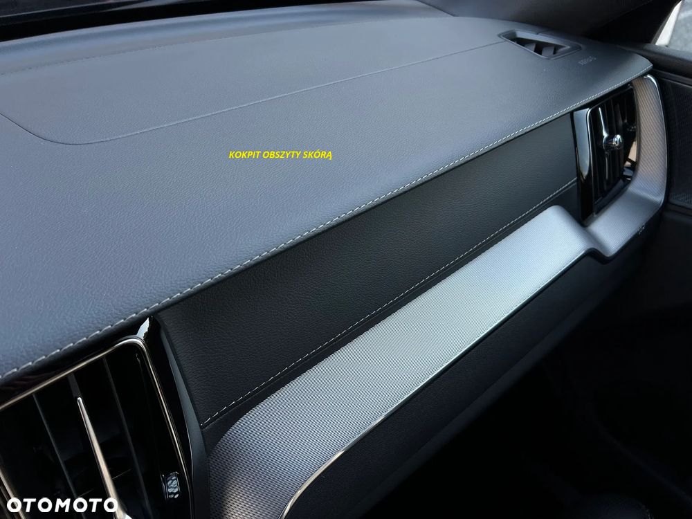 Volvo XC 60 B4 D AWD Plus Dark - 13