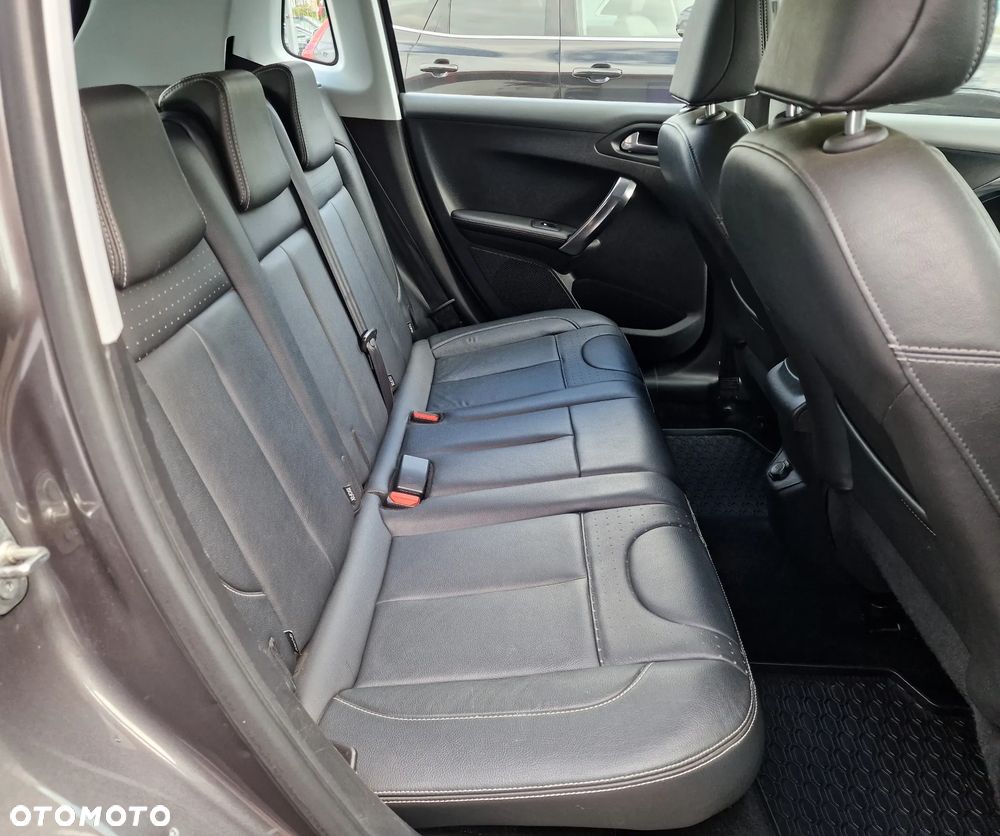 Peugeot 2008 BlueHDi FAP 120 STOP & START Allure - 24