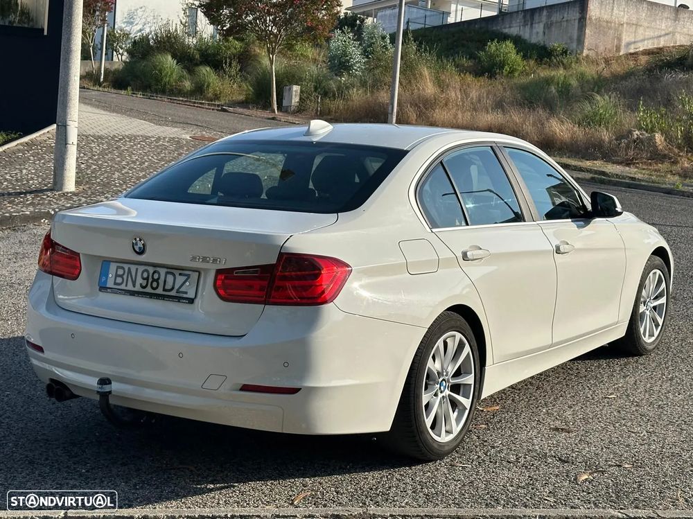 BMW 328 i Aut. Modern Line - 2