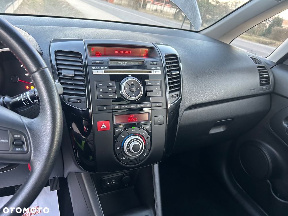 Kia Venga - 11