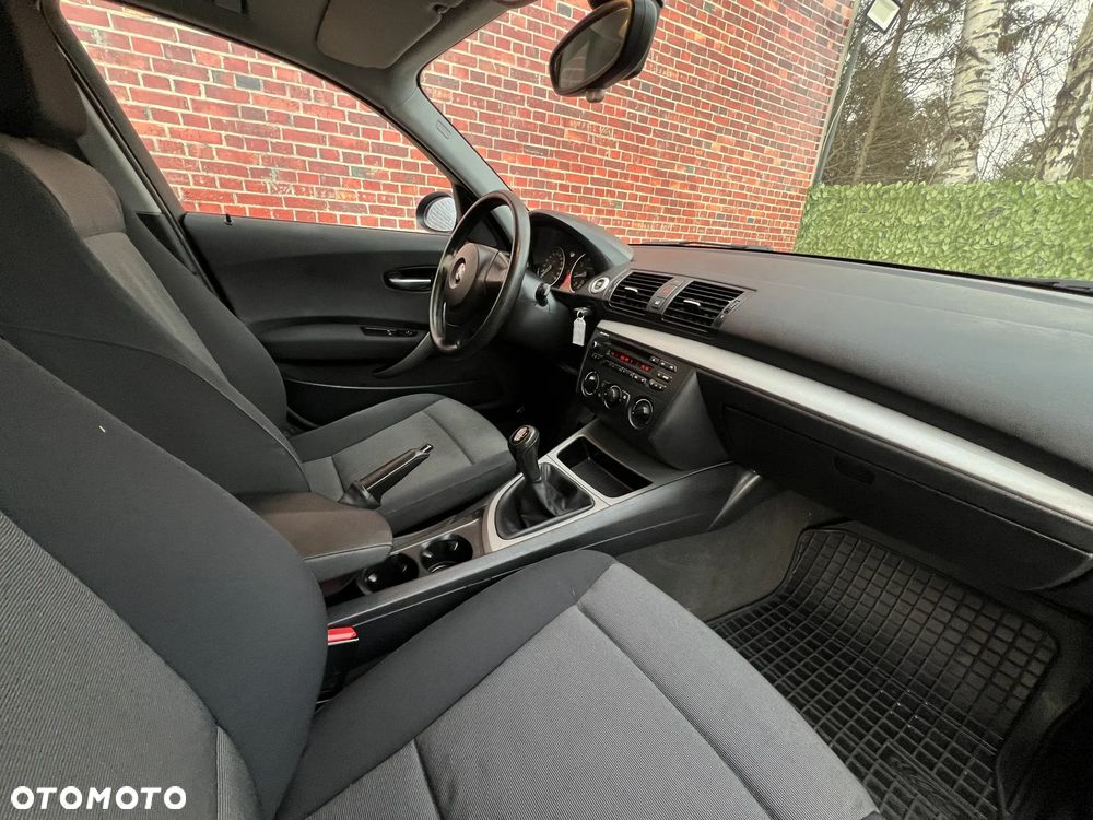 BMW Seria 1 116i - 10