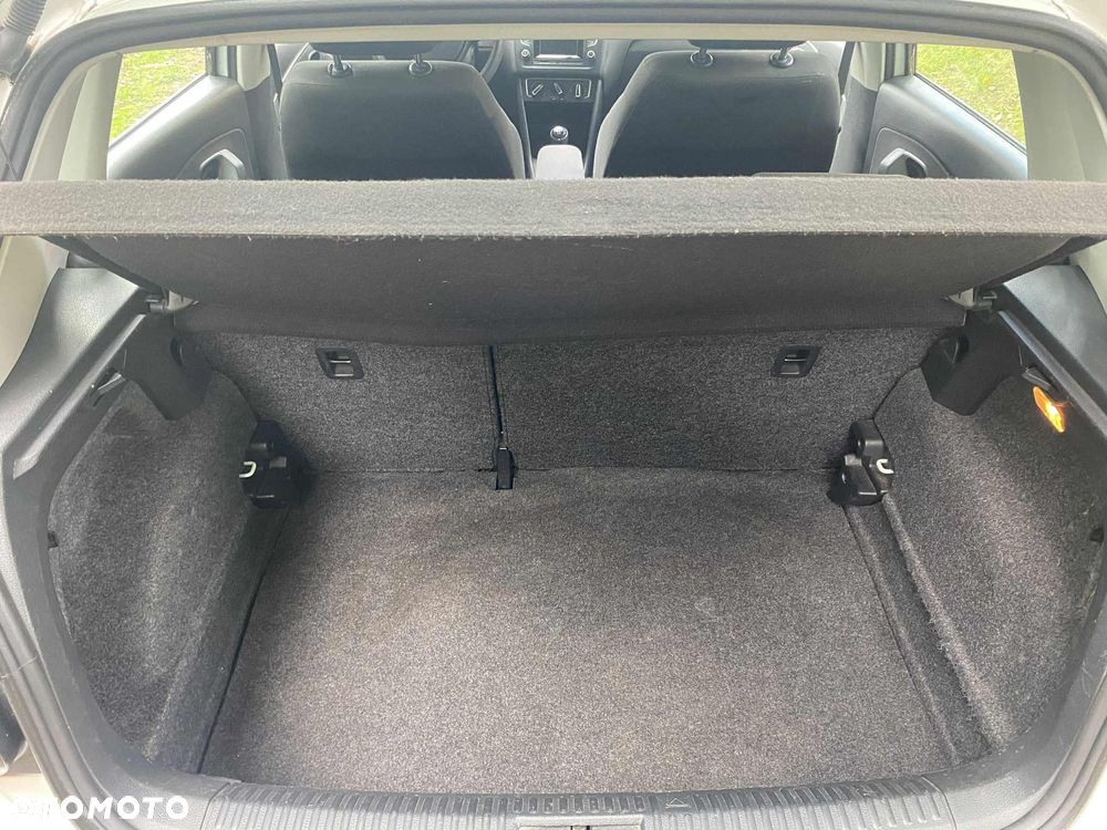 Volkswagen Polo - 16