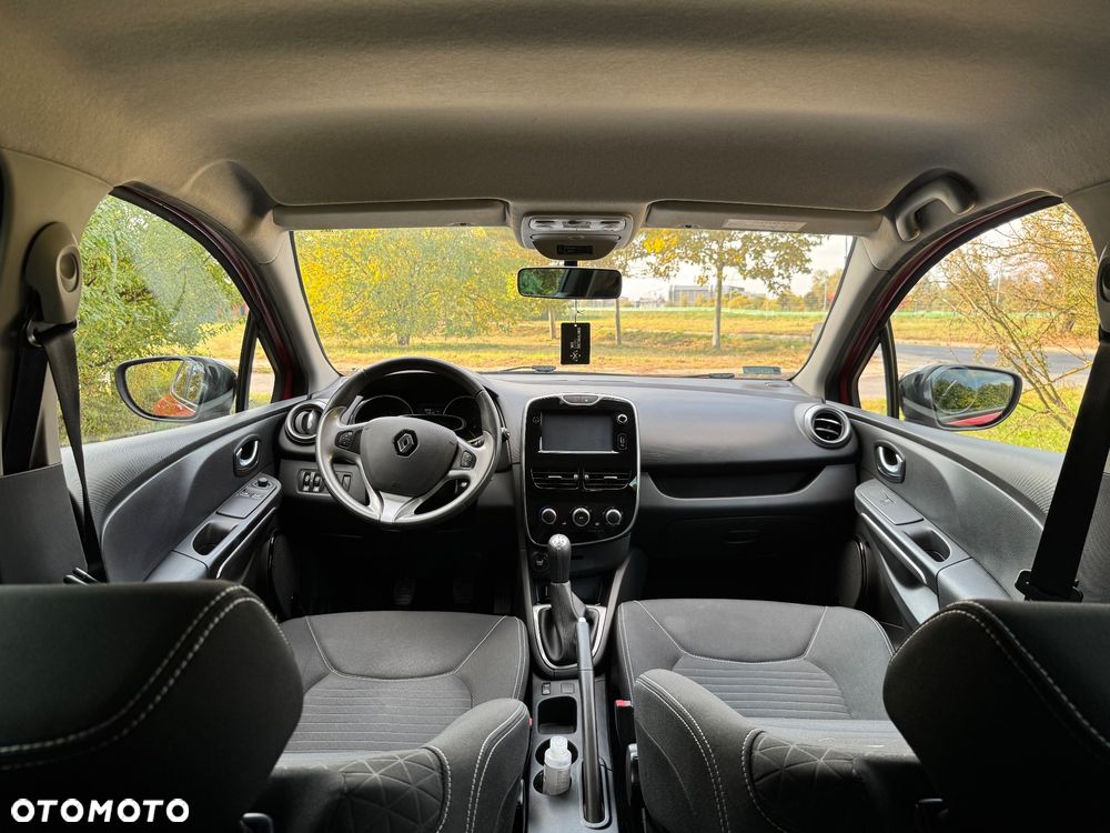 Renault Clio - 25
