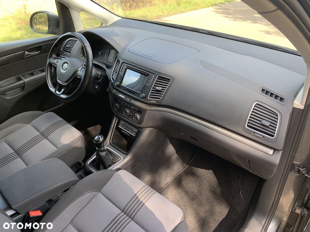 Volkswagen Sharan - 11
