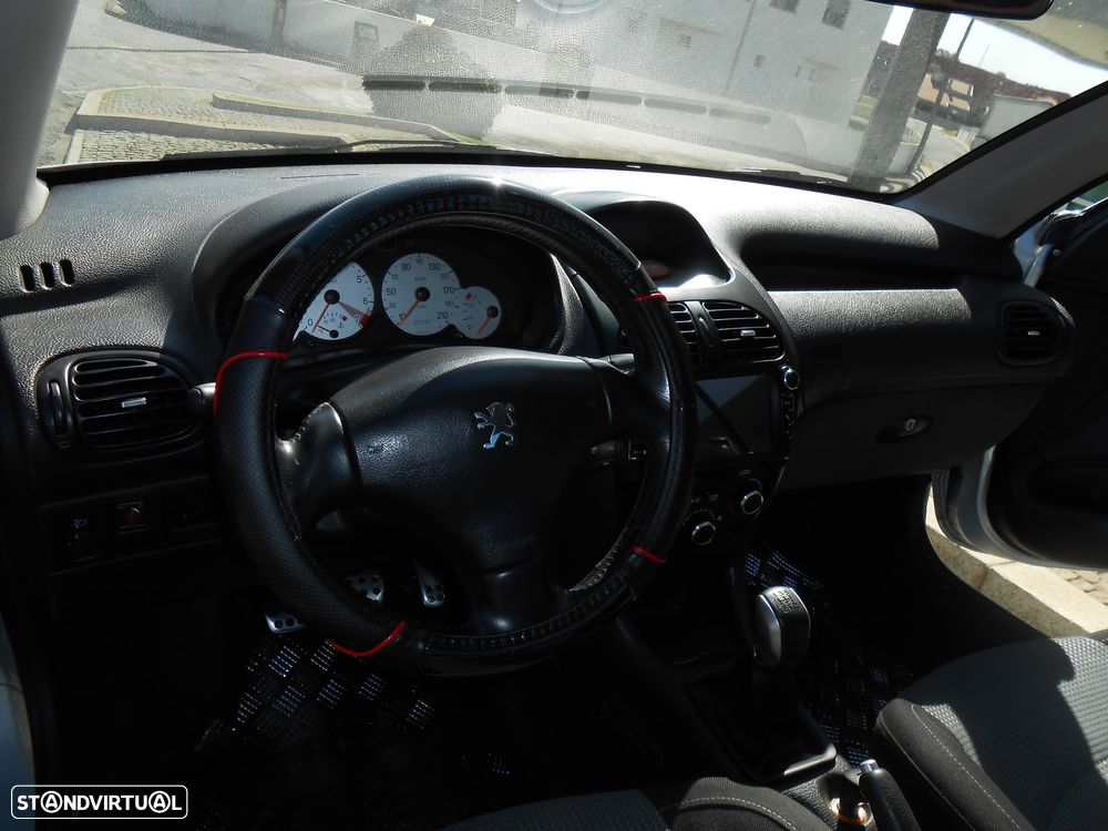Peugeot 206 CC 1.6 - 14