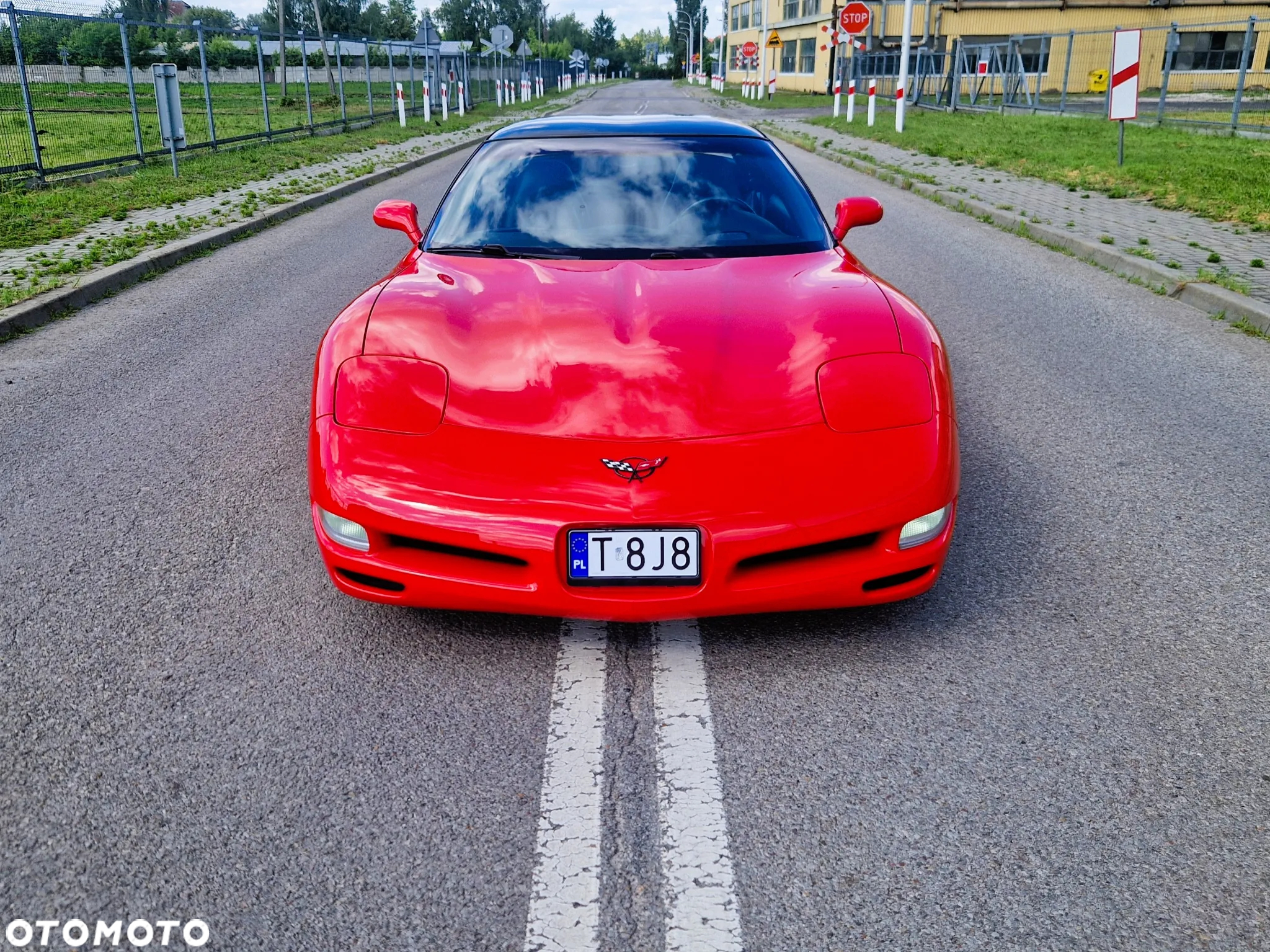 Chevrolet Corvette - 3