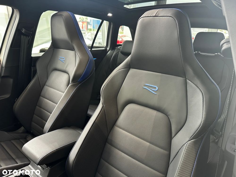 Volkswagen Golf VIII 2.0 TSI 4Motion R DSG - 12