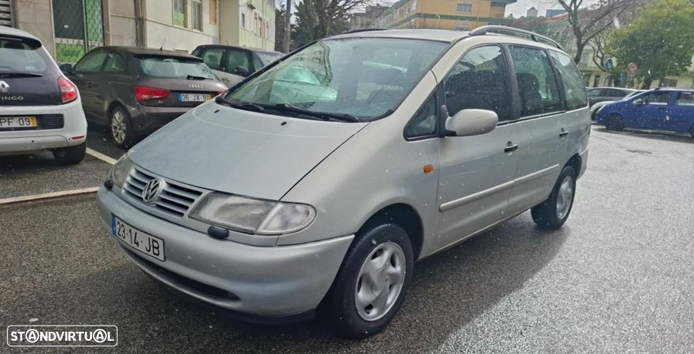 VW Sharan 1.9 TDi Confortline 7L - 2