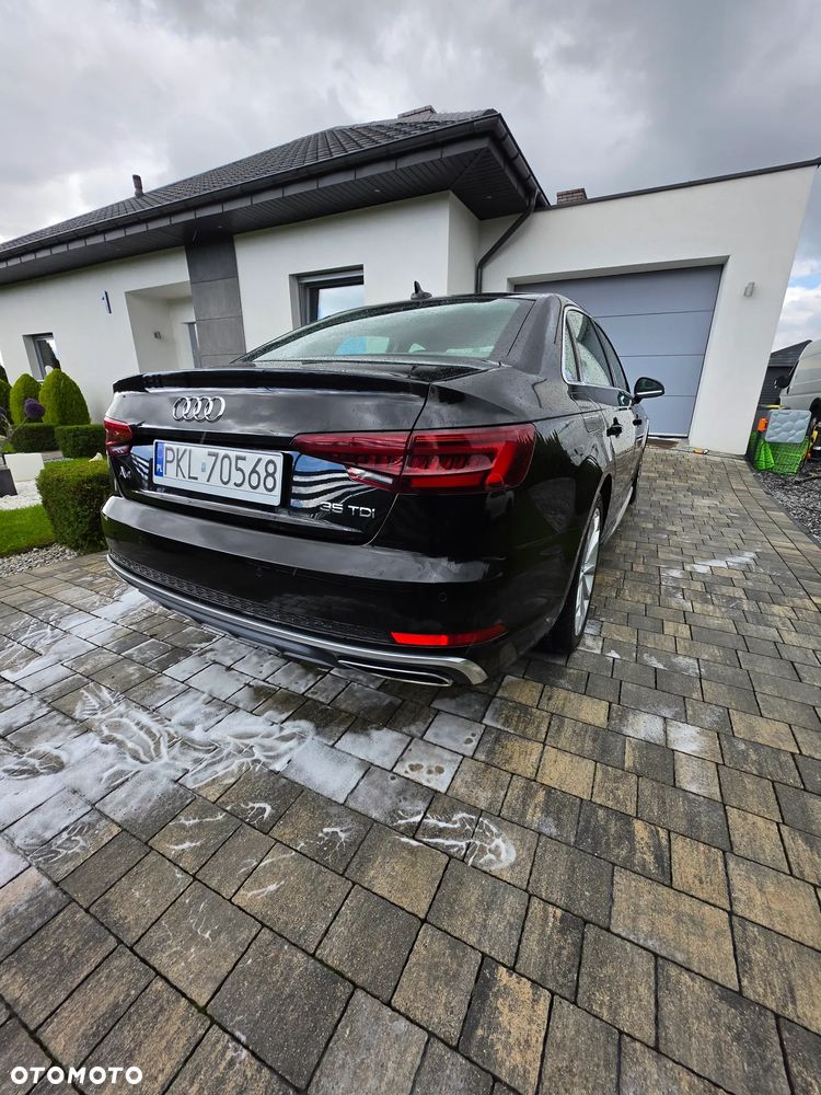 Audi A4 Limousine - 13